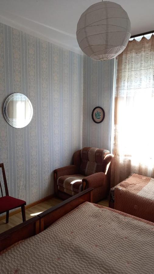 У Людмилы Gagra Luaran gambar