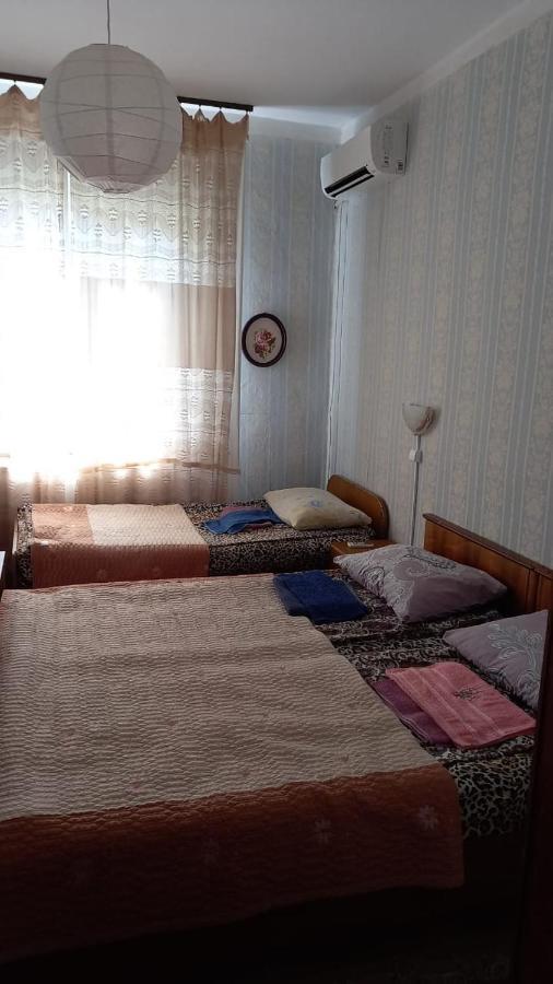 У Людмилы Gagra Luaran gambar