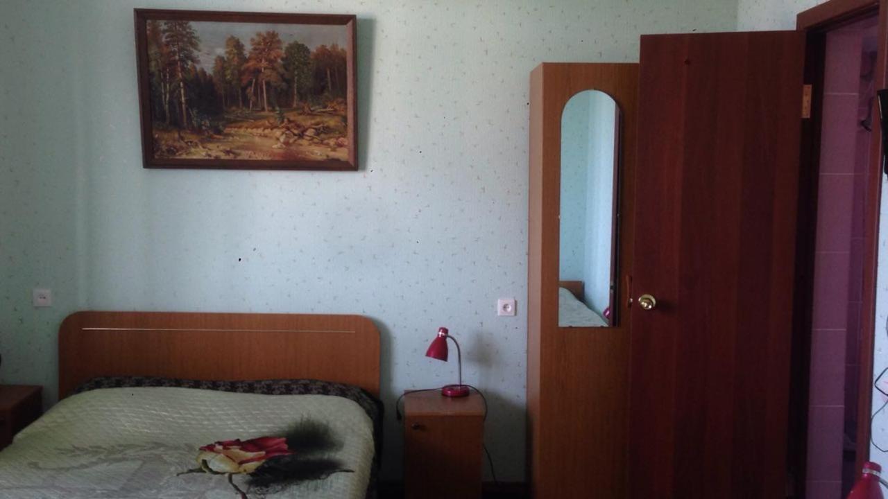 У Людмилы Gagra Luaran gambar
